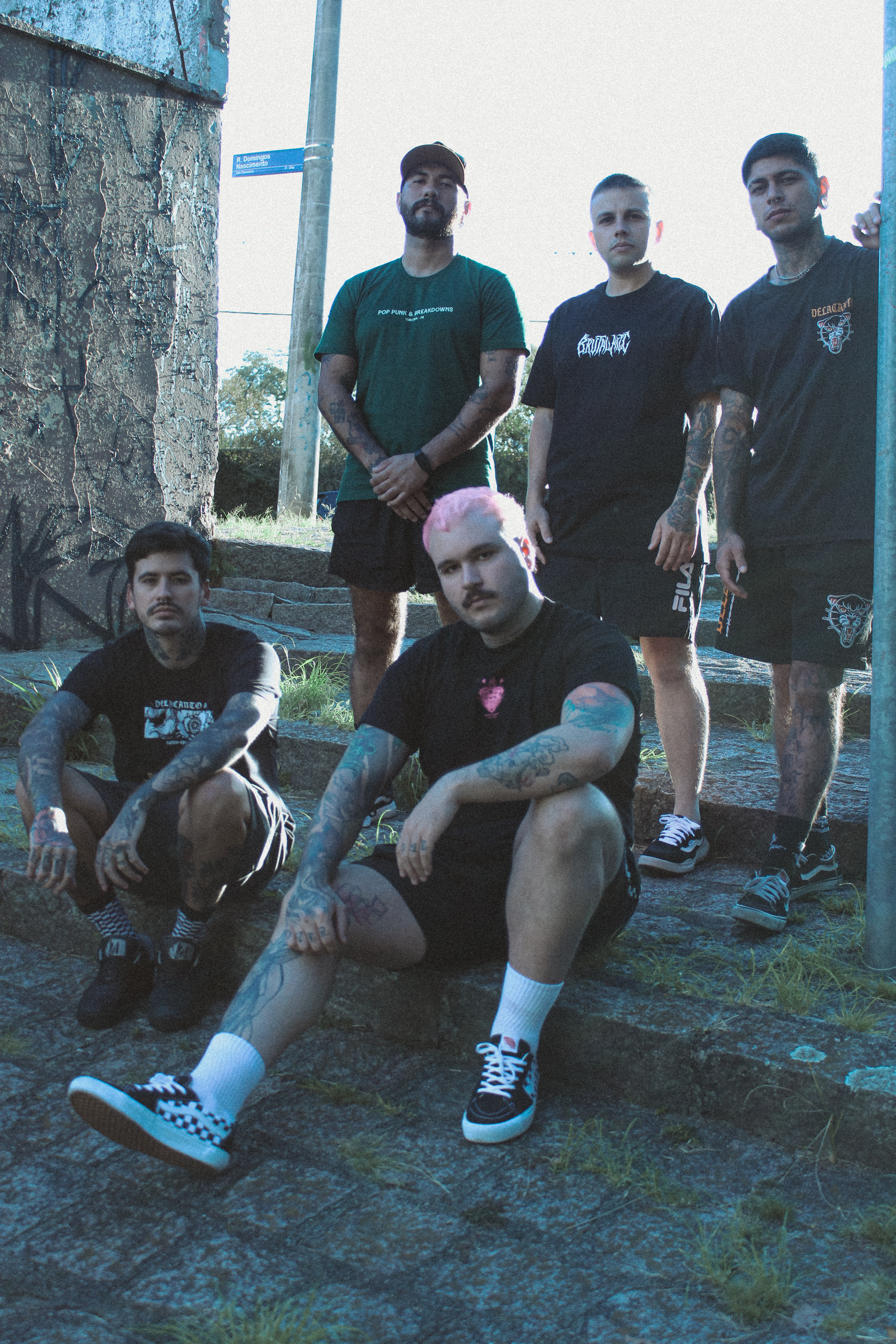 Os cinco integrantes da banda Celinne